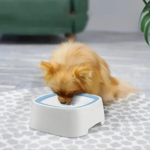 BEBEDERO DE AGUA DEMASCOTAS ANTIDERRAME